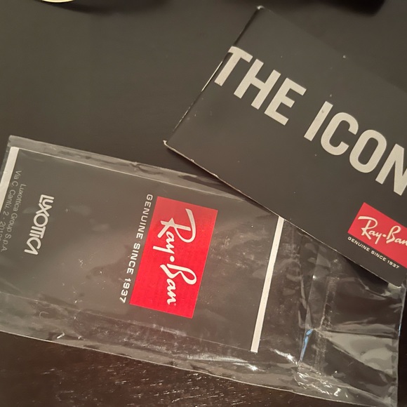 Ray-Ban Sunglasses - Picture 9 of 9